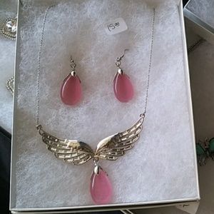 Necklace and earrings set